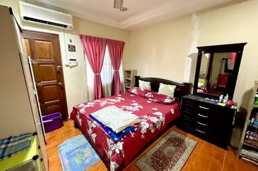 ( FULLY EXTENDED) Intermediate 2 Storey Taman Kantan Permai, Kajang