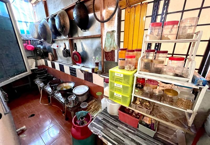 ( FULLY EXTENDED) Intermediate 2 Storey Taman Kantan Permai, Kajang