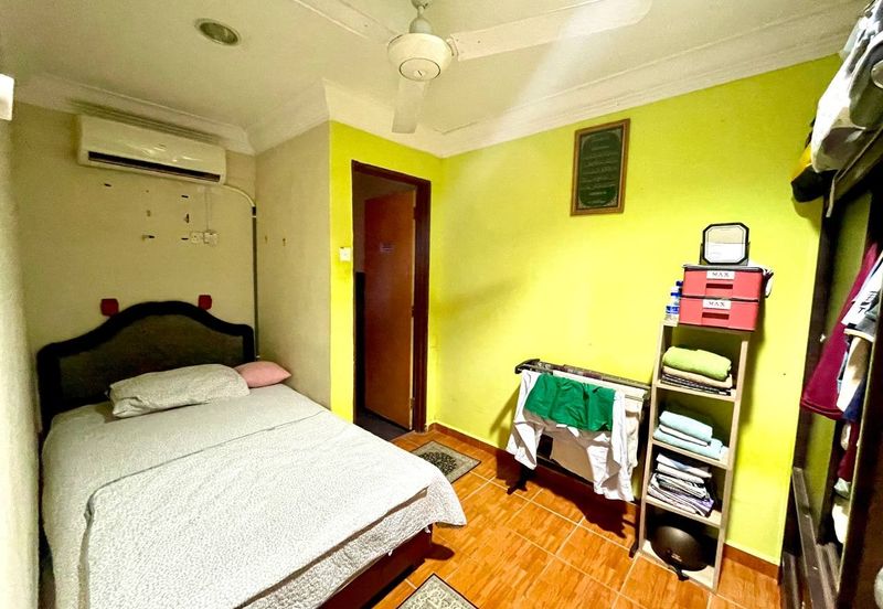 ( FULLY EXTENDED) Intermediate 2 Storey Taman Kantan Permai, Kajang