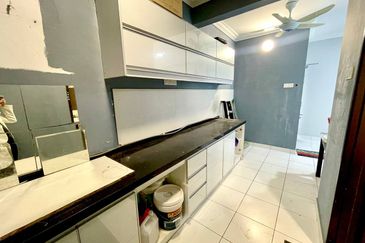 (GATED GUARDED) Amara Boulevard & Service Residences, Taman Raintree Batu Caves