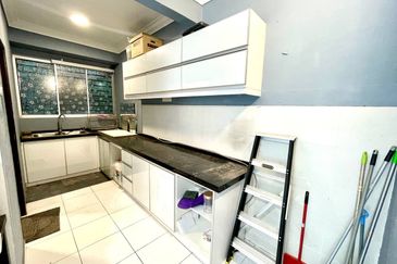 (GATED GUARDED) Amara Boulevard & Service Residences, Taman Raintree Batu Caves