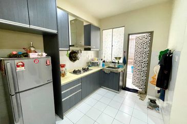 (GATED GUARDED) Radius Residence, Selayang Heights (Condominium)