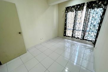 (GATED GUARDED) Radius Residence, Selayang Heights (Condominium)