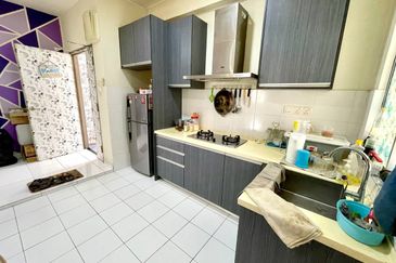 (GATED GUARDED) Radius Residence, Selayang Heights (Condominium)