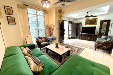 (GATED GUARDED)(FACING PLAYGROUND) Semi-D 2.5 Storey Cluster House, Ascot Hill Residences, Bukit Rahman Putra, Sungai Buloh