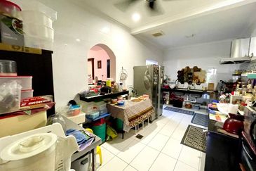 (GATED GUARDED)(FACING PLAYGROUND) Semi-D 2.5 Storey Cluster House, Ascot Hill Residences, Bukit Rahman Putra, Sungai Buloh