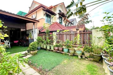(GATED GUARDED)(FACING PLAYGROUND) Semi-D 2.5 Storey Cluster House, Ascot Hill Residences, Bukit Rahman Putra, Sungai Buloh