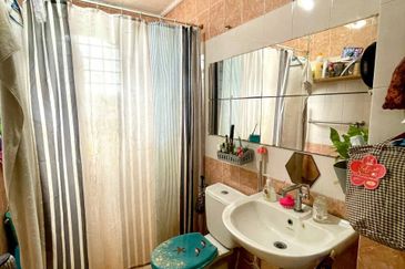 (GATED GUARDED)(FACING PLAYGROUND) Semi-D 2.5 Storey Cluster House, Ascot Hill Residences, Bukit Rahman Putra, Sungai Buloh