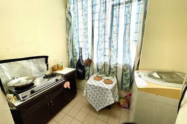 (BIG BALCONY) Venice Hill Condominium (Tower 9), Taman Puteri, Batu 9, Cheras