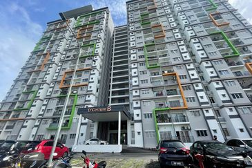 (FREEHOLD)(GATED GUARDED) D’Cerrum @ Pangsapuri Serumpun, Setia Ecohill Semenyih