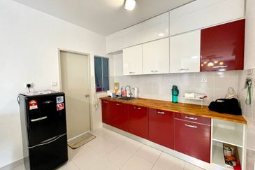 (FREEHOLD)(GATED GUARDED) D’Cerrum @ Pangsapuri Serumpun, Setia Ecohill Semenyih