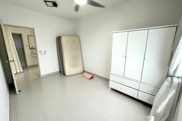 (FREEHOLD)(GATED GUARDED) D’Cerrum @ Pangsapuri Serumpun, Setia Ecohill Semenyih