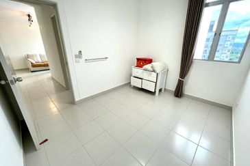 (FREEHOLD)(GATED GUARDED) D’Cerrum @ Pangsapuri Serumpun, Setia Ecohill Semenyih