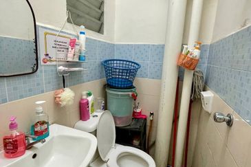 (GATED GUARDED) Residensi Bistaria Ukay Perdana, Ampang 