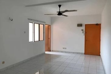 (FREEHOLD)(INVESTMENT) Sri Kemuning Apartment, Kota Kemuning