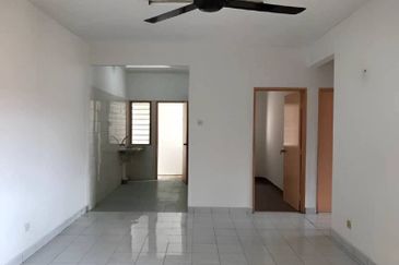 (FREEHOLD)(INVESTMENT) Sri Kemuning Apartment, Kota Kemuning