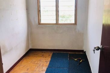 (FREEHOLD)(INVESTMENT) Sri Kemuning Apartment, Kota Kemuning