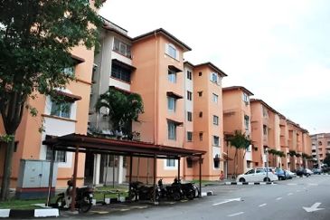 (FREEHOLD)(INVESTMENT) Sri Kemuning Apartment, Kota Kemuning