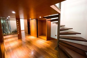 (LUXURY MODERN DESIGNED) 3 Storey Bungalow Presint 8, Putrajaya