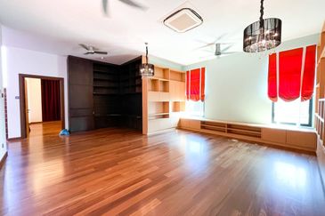 (LUXURY MODERN DESIGNED) 3 Storey Bungalow Presint 8, Putrajaya