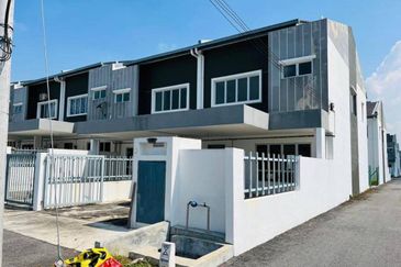 (ENDLOT) 2 Storey Terrace Laman Haris, Puncak Alam 