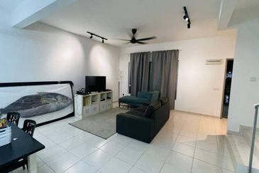 (ENDLOT) 2 Storey Terrace Laman Haris, Puncak Alam 