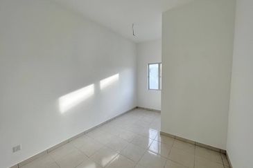 (ENDLOT) 2 Storey Terrace Laman Haris, Puncak Alam 