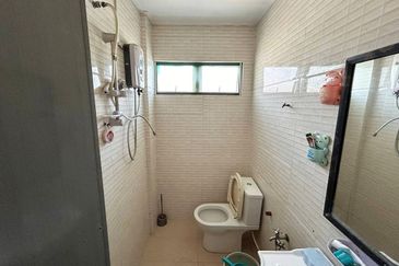 (FREEHOLD) Jasmine Court Apartment, Jalan Bandar Puchong Jaya 