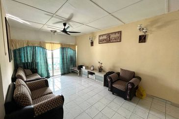 (FREEHOLD) Jasmine Court Apartment, Jalan Bandar Puchong Jaya 