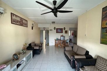 (FREEHOLD) Jasmine Court Apartment, Jalan Bandar Puchong Jaya 