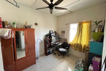 (FREEHOLD) Jasmine Court Apartment, Jalan Bandar Puchong Jaya 