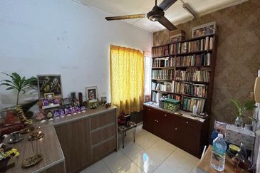 (FREEHOLD) Jasmine Court Apartment, Jalan Bandar Puchong Jaya 