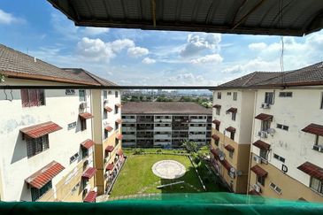 (FREEHOLD) Jasmine Court Apartment, Jalan Bandar Puchong Jaya 