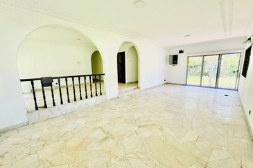 (BUMI LOT) 2 Storey Bungalow Seksyen 6, Shah Alam