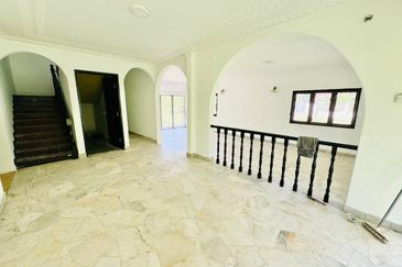 (BUMI LOT) 2 Storey Bungalow Seksyen 6, Shah Alam