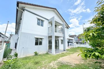 (CORNER LOT) 2 Storey Terrace Taman Kayangan, Mantin, N. Sembilan