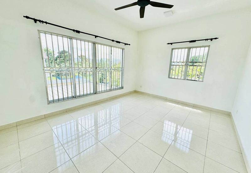 (CORNER LOT) 2 Storey Terrace Taman Kayangan, Mantin, N. Sembilan