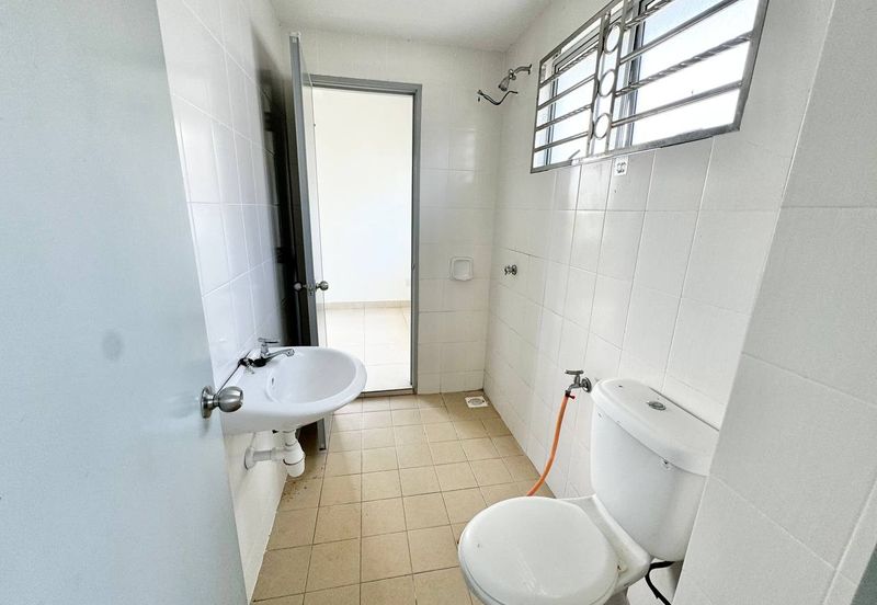 (CORNER LOT) 2 Storey Terrace Taman Kayangan, Mantin, N. Sembilan