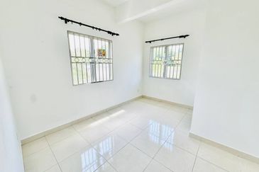 (CORNER LOT) 2 Storey Terrace Taman Kayangan, Mantin, N. Sembilan