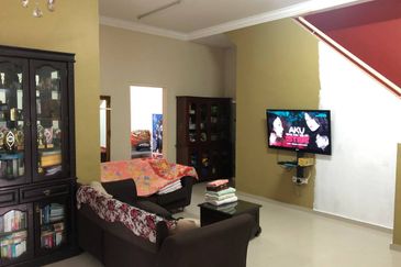 (END LOT) 2 Storey Cluster House Taman Impian Indah Pontian, Johor