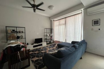 (GATED GUARDED) 2 & Half Storey Terrace House Bandar Seri Alam, Masai