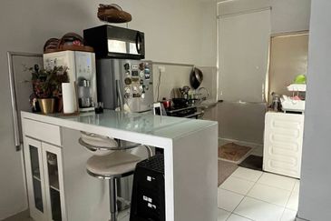 (GATED GUARDED) 2 & Half Storey Terrace House Bandar Seri Alam, Masai