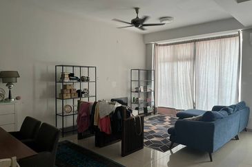 (GATED GUARDED) 2 & Half Storey Terrace House Bandar Seri Alam, Masai