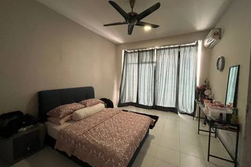 (GATED GUARDED) 2 & Half Storey Terrace House Bandar Seri Alam, Masai