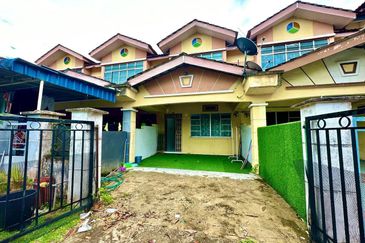 (EXTENDED) 2 Storey Terrace Jalan Kijang Taman Scientex 81700 Pasir Gudang, Johor