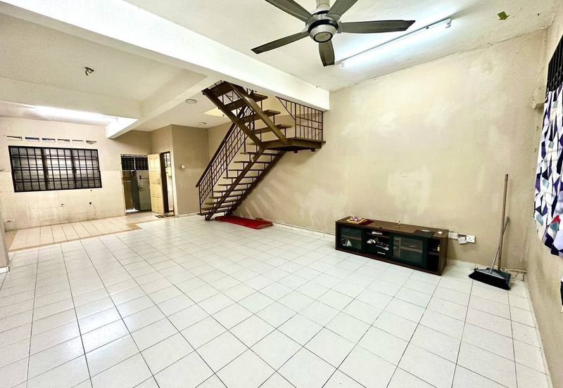 (EXTENDED) 2 Storey Terrace Jalan Kijang Taman Scientex 81700 Pasir Gudang, Johor