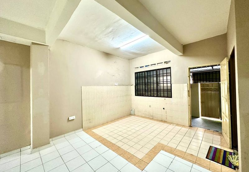 (EXTENDED) 2 Storey Terrace Jalan Kijang Taman Scientex 81700 Pasir Gudang, Johor