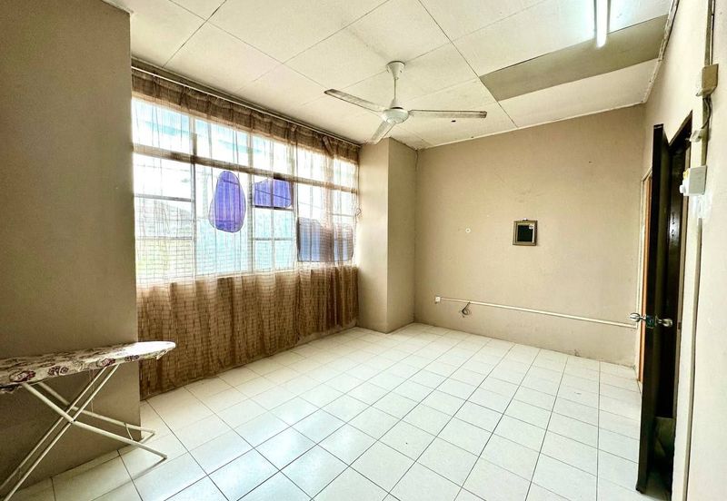 (EXTENDED) 2 Storey Terrace Jalan Kijang Taman Scientex 81700 Pasir Gudang, Johor