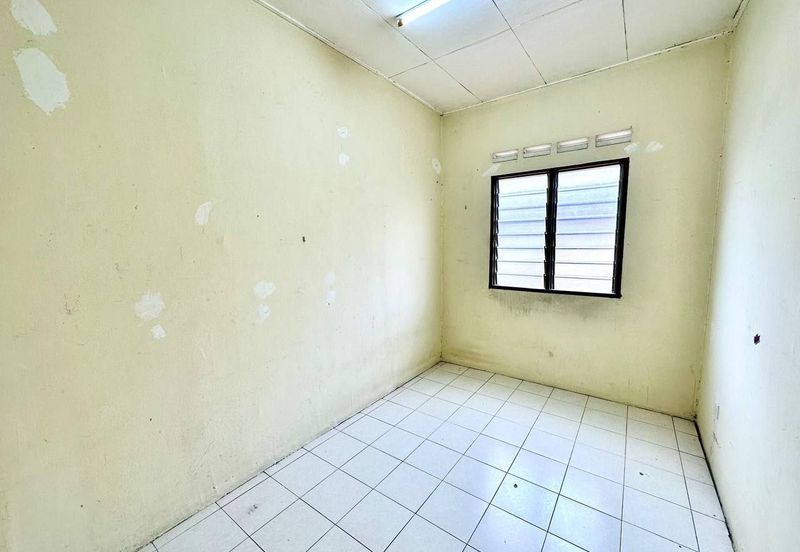 (EXTENDED) 2 Storey Terrace Jalan Kijang Taman Scientex 81700 Pasir Gudang, Johor