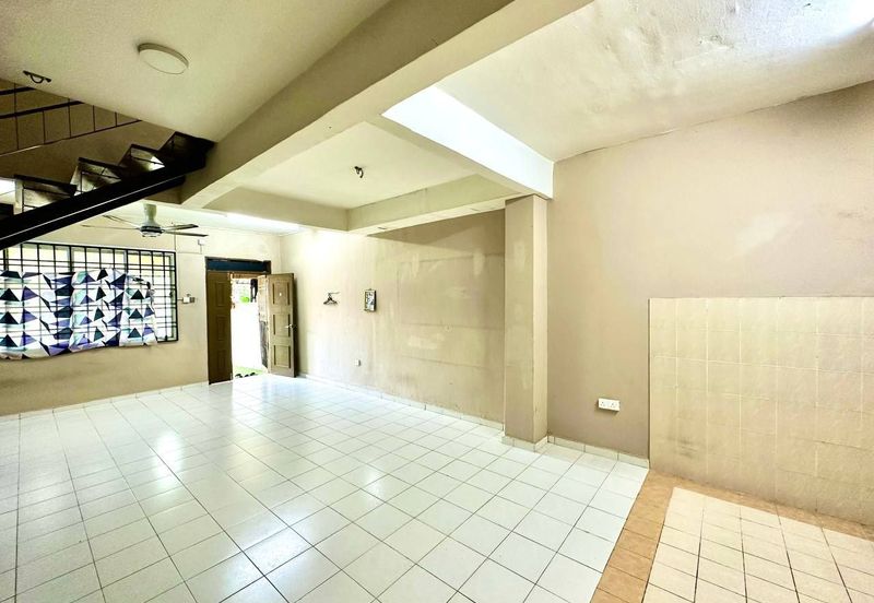 (EXTENDED) 2 Storey Terrace Jalan Kijang Taman Scientex 81700 Pasir Gudang, Johor